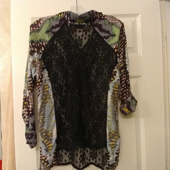 Beautiful Blouse!! - Picture 2 of 2